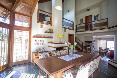 Casa de condomínio à venda com 450m², 5 quartos e 2 vagas Casa de condomínio à venda com 450m², 5 quartos e 2 vagasCopa 1