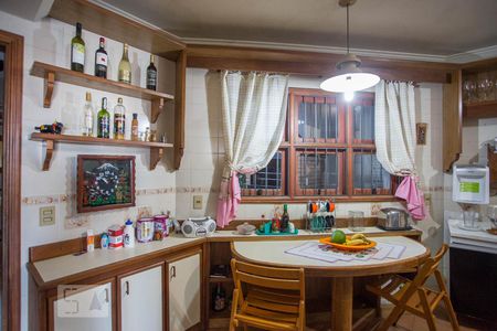 Casa de condomínio à venda com 450m², 5 quartos e 2 vagas Casa de condomínio à venda com 450m², 5 quartos e 2 vagasCozinha