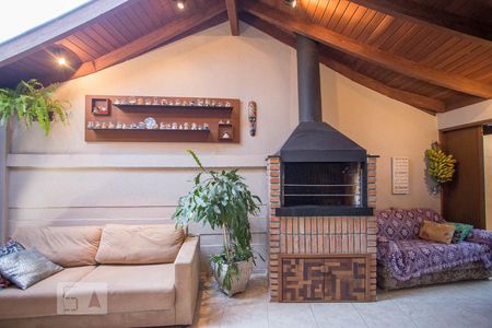 Casa de condomínio à venda com 450m², 5 quartos e 2 vagas Casa de condomínio à venda com 450m², 5 quartos e 2 vagasSala 2