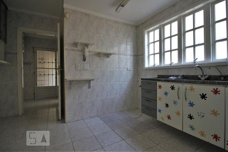 Cozinha de casa para alugar com 3 quartos, 140m² em Paraíso do Morumbi, São Paulo