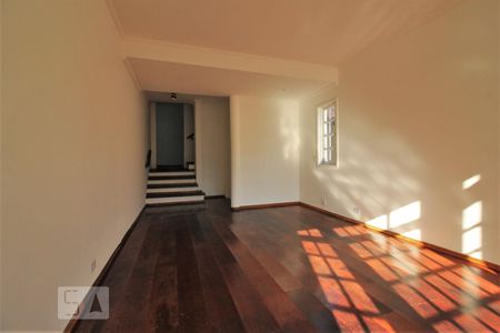 Sala de casa para alugar com 3 quartos, 140m² em Paraíso do Morumbi, São Paulo