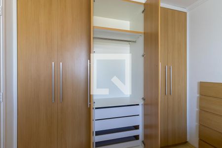 Quarto 1 - Armários de apartamento para alugar com 2 quartos, 65m² em Vila João Jorge, Campinas