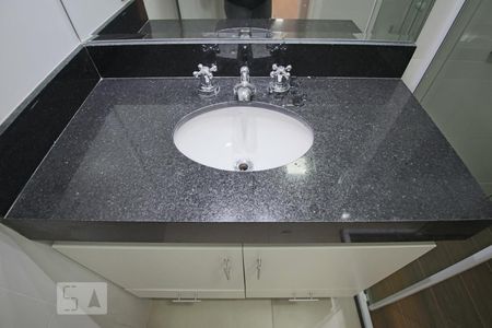 Banheiro de apartamento à venda com 1 quarto, 55m² em Bela Vista, São Paulo