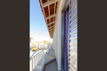 Varanda Quarto 1 de casa de condomínio para alugar com 2 quartos, 120m² em Vila Domitila, São Paulo