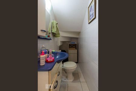 Lavabo de casa de condomínio para alugar com 2 quartos, 120m² em Vila Domitila, São Paulo