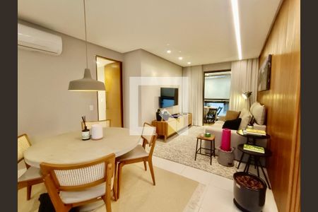 Sala de apartamento à venda com 2 quartos, 73m² em Leblon, Rio de Janeiro