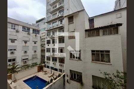 Sala vista  de apartamento para alugar com 2 quartos, 73m² em Leblon, Rio de Janeiro