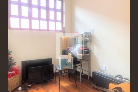 Casa à venda com 6 quartos, 421m² em Castelo, Belo Horizonte
