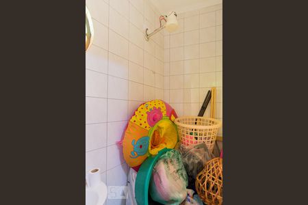 Casa para alugar com 340m², 5 quartos e 4 vagas Casa para alugar com 340m², 5 quartos e 4 vagasBanheiro de Serviço 2