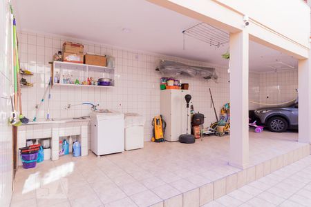 Casa para alugar com 340m², 5 quartos e 4 vagas Casa para alugar com 340m², 5 quartos e 4 vagasÁrea de Serviço