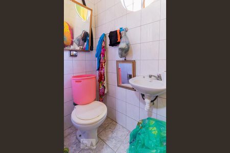 Casa para alugar com 340m², 5 quartos e 4 vagas Casa para alugar com 340m², 5 quartos e 4 vagasBanheiro de Serviço 2