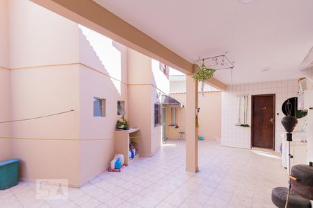 Casa para alugar com 340m², 5 quartos e 4 vagas Casa para alugar com 340m², 5 quartos e 4 vagasÁrea de Serviço