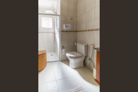 Casa para alugar com 340m², 5 quartos e 4 vagas Casa para alugar com 340m², 5 quartos e 4 vagasBanheiro Quartos