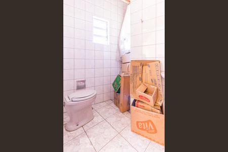 Casa para alugar com 340m², 5 quartos e 4 vagas Casa para alugar com 340m², 5 quartos e 4 vagasBanheiro da Churrasqueira