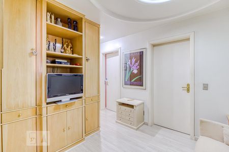 Apartamento à venda com 178m², 4 quartos e 4 vagas Apartamento à venda com 178m², 4 quartos e 4 vagasSala de estar