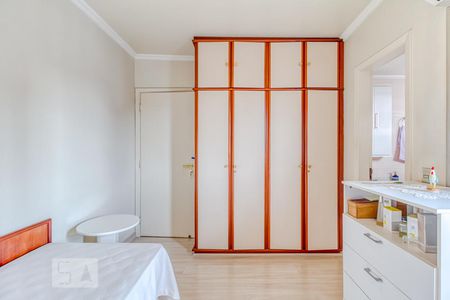 Apartamento à venda com 178m², 4 quartos e 4 vagas Apartamento à venda com 178m², 4 quartos e 4 vagasSegunda suíte