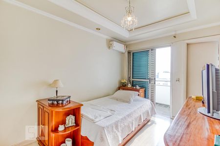 Apartamento à venda com 178m², 4 quartos e 4 vagas Apartamento à venda com 178m², 4 quartos e 4 vagasTerceira suíte