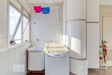 Apartamento à venda com 178m², 4 quartos e 4 vagas Apartamento à venda com 178m², 4 quartos e 4 vagasÁrea de serviço