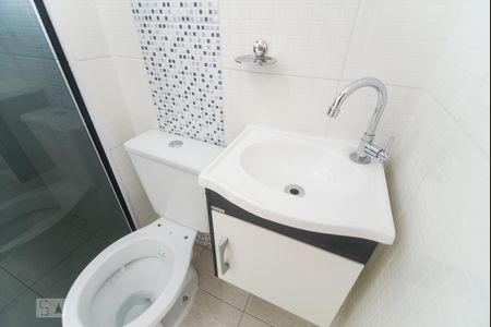 Banheiro de apartamento para alugar com 1 quarto, 32m² em Vila Talarico, São Paulo