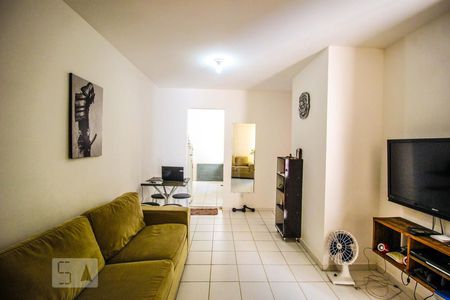 Sala de apartamento para alugar com 2 quartos, 50m² em Jaqueline, Belo Horizonte