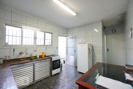 Casa à venda com 280m², 4 quartos e 2 vagas Casa à venda com 280m², 4 quartos e 2 vagasCozinha