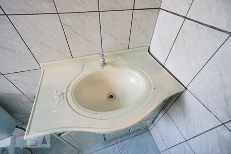 Casa à venda com 280m², 4 quartos e 2 vagas Casa à venda com 280m², 4 quartos e 2 vagasDetalhe banheiro suíte