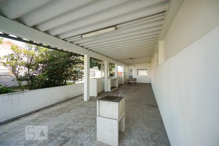 Casa à venda com 280m², 4 quartos e 2 vagas Casa à venda com 280m², 4 quartos e 2 vagasTerraço