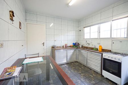 Casa à venda com 280m², 4 quartos e 2 vagas Casa à venda com 280m², 4 quartos e 2 vagasCozinha