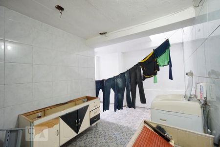 Casa à venda com 280m², 4 quartos e 2 vagas Casa à venda com 280m², 4 quartos e 2 vagasÁrea de serviço