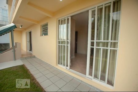 Entrada de casa para alugar com 3 quartos, 172m² em Vista Alegre, Curitiba