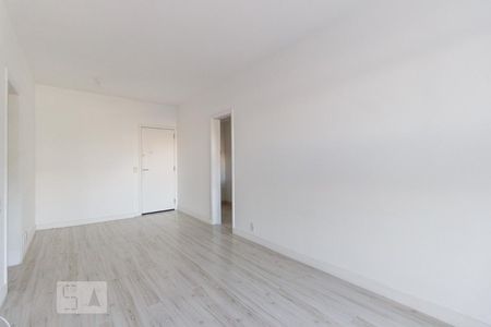 Sala de apartamento para alugar com 2 quartos, 80m² em Barra da Tijuca, Rio de Janeiro