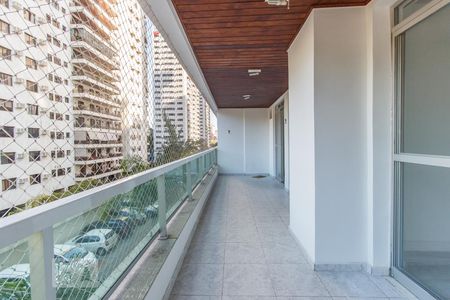 Varanda de apartamento para alugar com 2 quartos, 80m² em Barra da Tijuca, Rio de Janeiro