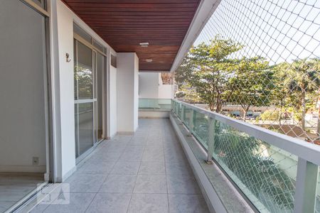 Varanda de apartamento para alugar com 2 quartos, 80m² em Barra da Tijuca, Rio de Janeiro