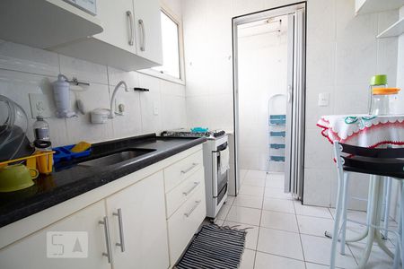 Cozinha de apartamento à venda com 2 quartos, 60m² em Vila Mascote, São Paulo