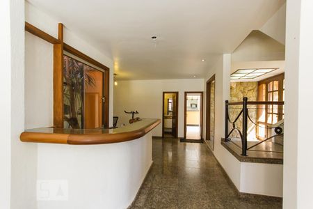 Sala (Primeiro Andar) de casa à venda com 6 quartos, 550m² em Anil, Rio de Janeiro