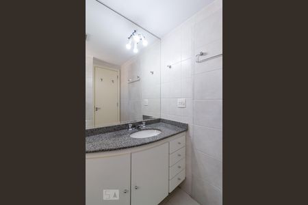 Banheiro de apartamento à venda com 2 quartos, 85m² em Perdizes, São Paulo