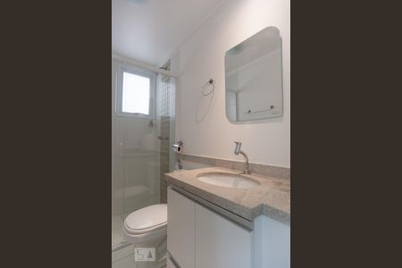 Banheiro de apartamento para alugar com 3 quartos, 70m² em Vila Aurocan, Campinas
