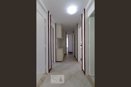 Corredor de apartamento à venda com 4 quartos, 160m² em Panamby, São Paulo