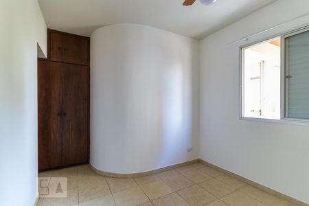 Quarto da suíte de apartamento para alugar com 1 quarto, 64m² em Centro, Campinas