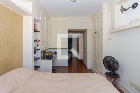 Quarto Suíte de apartamento à venda com 3 quartos, 116m² em Higienópolis, Porto Alegre