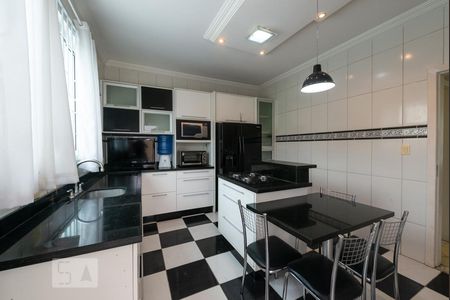 Cozinha de casa para alugar com 5 quartos, 220m² em Bela Vista, São José