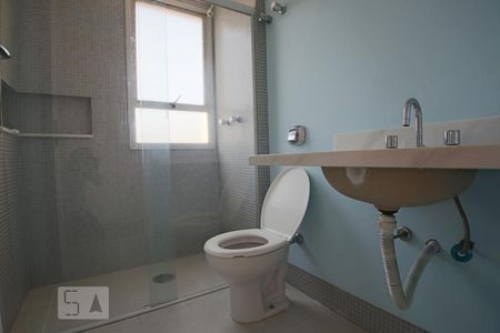 Banheiro 1/suíte de apartamento para alugar com 2 quartos, 70m² em Vila Buarque, São Paulo