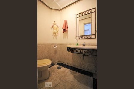 Lavabo de apartamento à venda com 4 quartos, 160m² em Vila Suzana, São Paulo