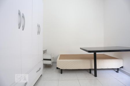 Kitnet - Armário, Cama e Mesa de kitnet/studio para alugar com 1 quarto, 18m² em Vila Butantã, São Paulo