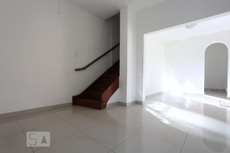 Sala de casa à venda com 3 quartos, 116m² em Jardim Trussardi, São Paulo