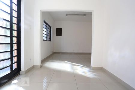 Sala de casa à venda com 3 quartos, 116m² em Jardim Trussardi, São Paulo