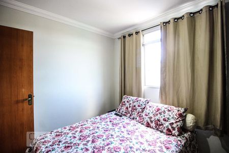 Quarto 1 de apartamento para alugar com 2 quartos, 96m² em Frei Leopoldo, Belo Horizonte