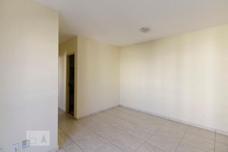 Sala  de apartamento para alugar com 2 quartos, 55m² em Vila Bertioga, São Paulo