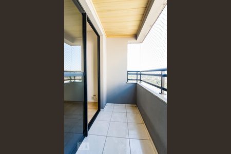 Varanda de apartamento para alugar com 3 quartos, 86m² em Vila Brandina, Campinas