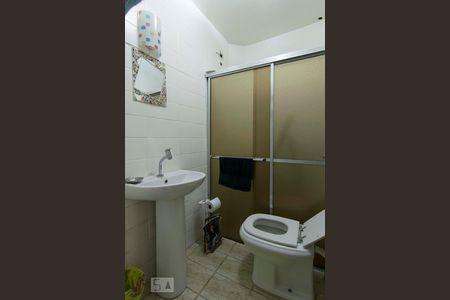 Banheiro de casa à venda com 4 quartos, 226m² em Jardim Peri, São Paulo